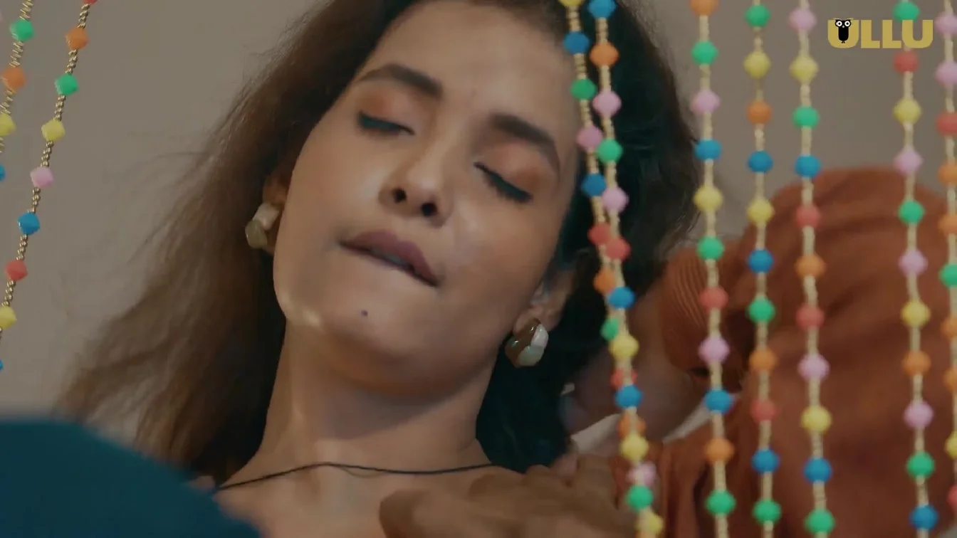 Love Bite S01 P01 ULLU